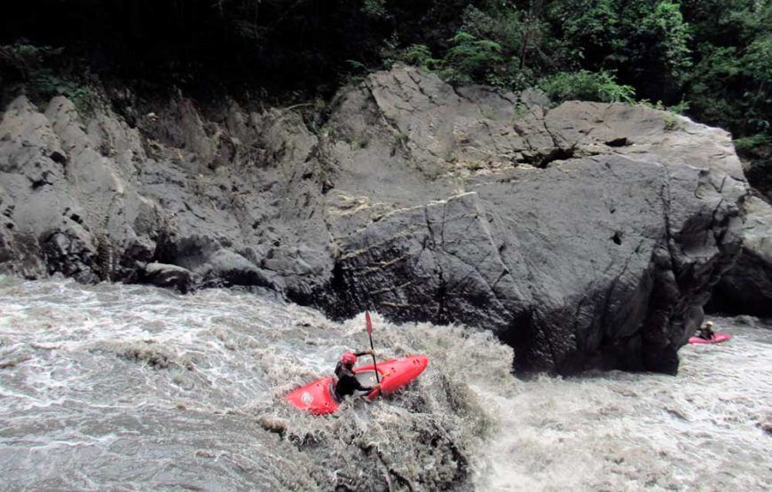Curso de iniciación al Kayak en Tobia