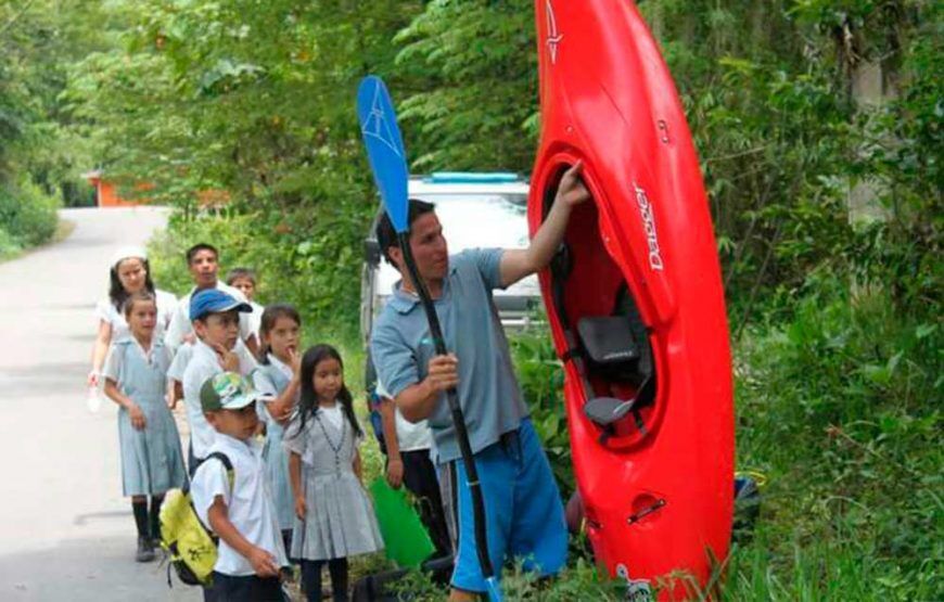Curso de iniciación al Kayak en Tobia