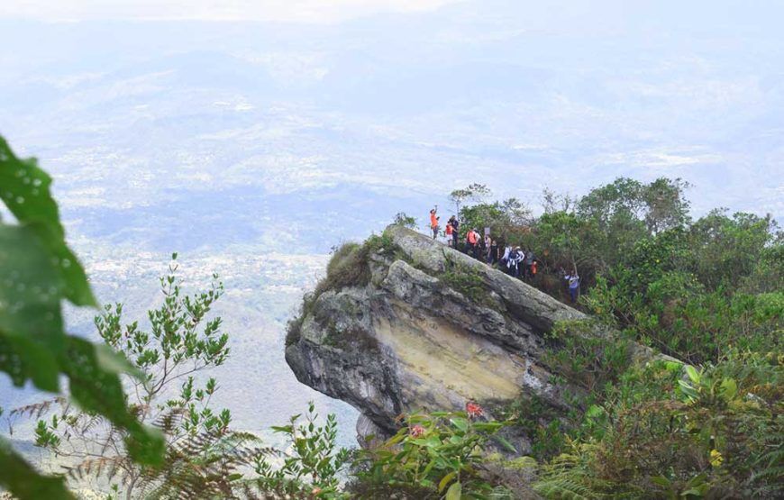 Yoga en la montaña sagrada de la luna (5 razones para hacerlo)