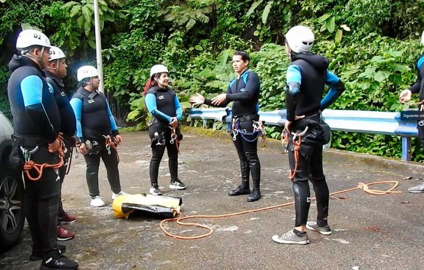 Aventura y Torrentismo en cañón de Chirajara (5 razones para hacerlo)