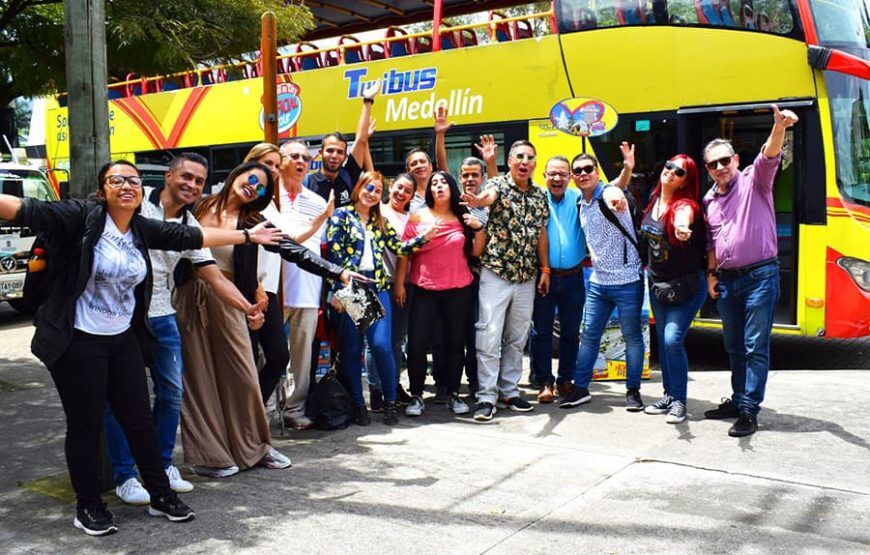 Medellín mágico con tu pareja en Helicóptero