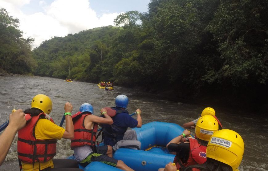 Día de aventura en Tobia: Canopy & Rafting cerca de Bogotá