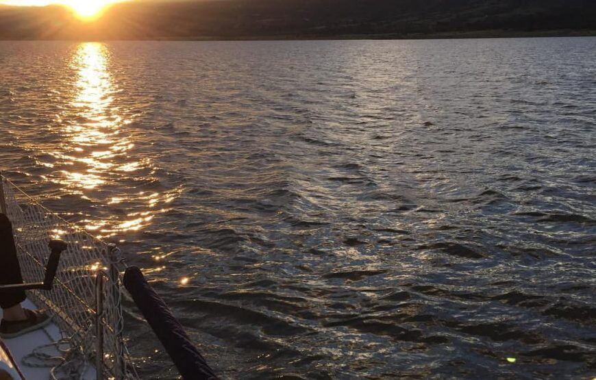 Velero en el Embalse de Tominé