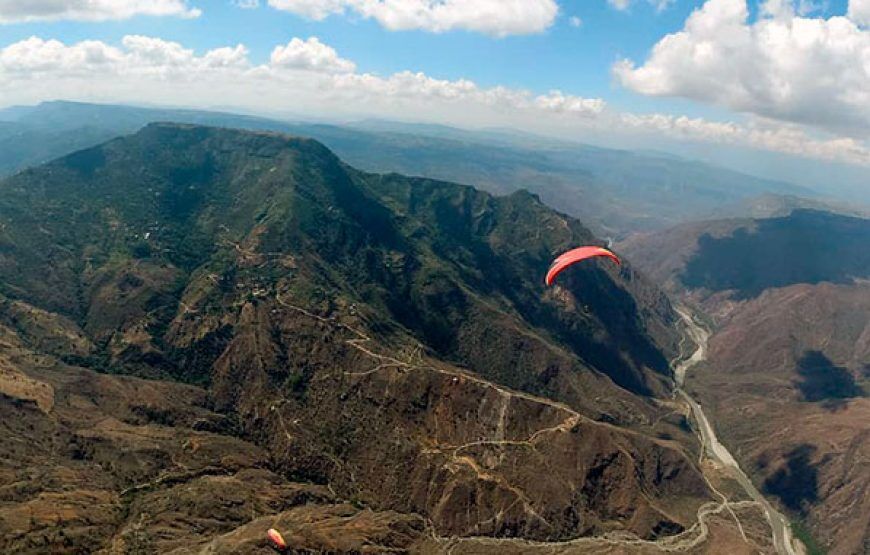 Parapente en el Cañón del Chicamocha Santander