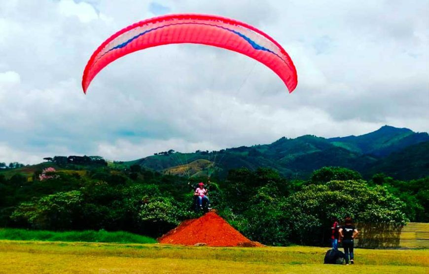 Vuela Parapente en Cali (5 razones para hacerlo)