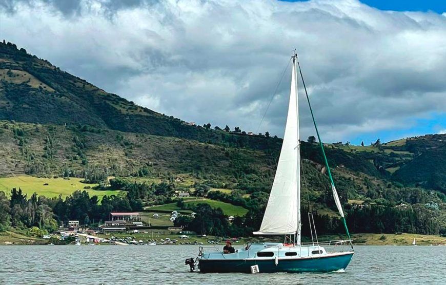 Navega en un exclusivo Velero de 27 pies