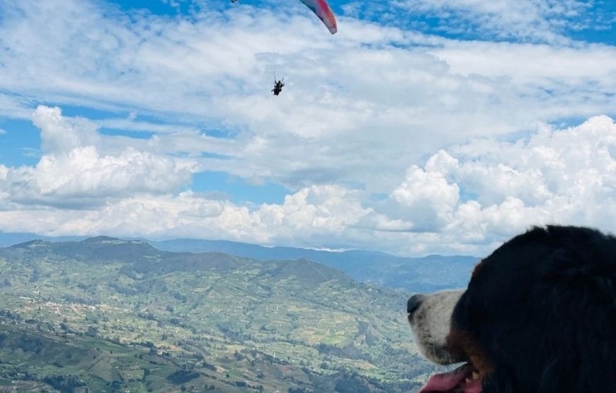 1 día inolvidable ¡Despierta tu Espíritu Aventurero Parapente en Ventaquemada, Boyacá: Una Experiencia Inolvidable en los Cielos de Colombia!